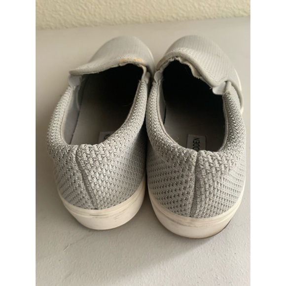Steve Madden Gray Mesh Slip Ons Women’s Size 8.5 - Picture 3 of 6